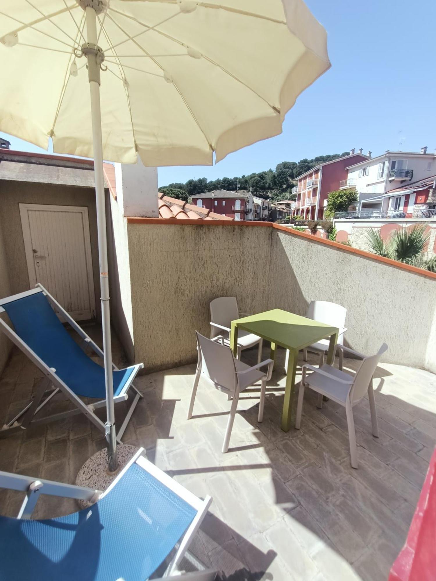 Residence La Meridiana San Bartolomeo Al Mare Luaran gambar