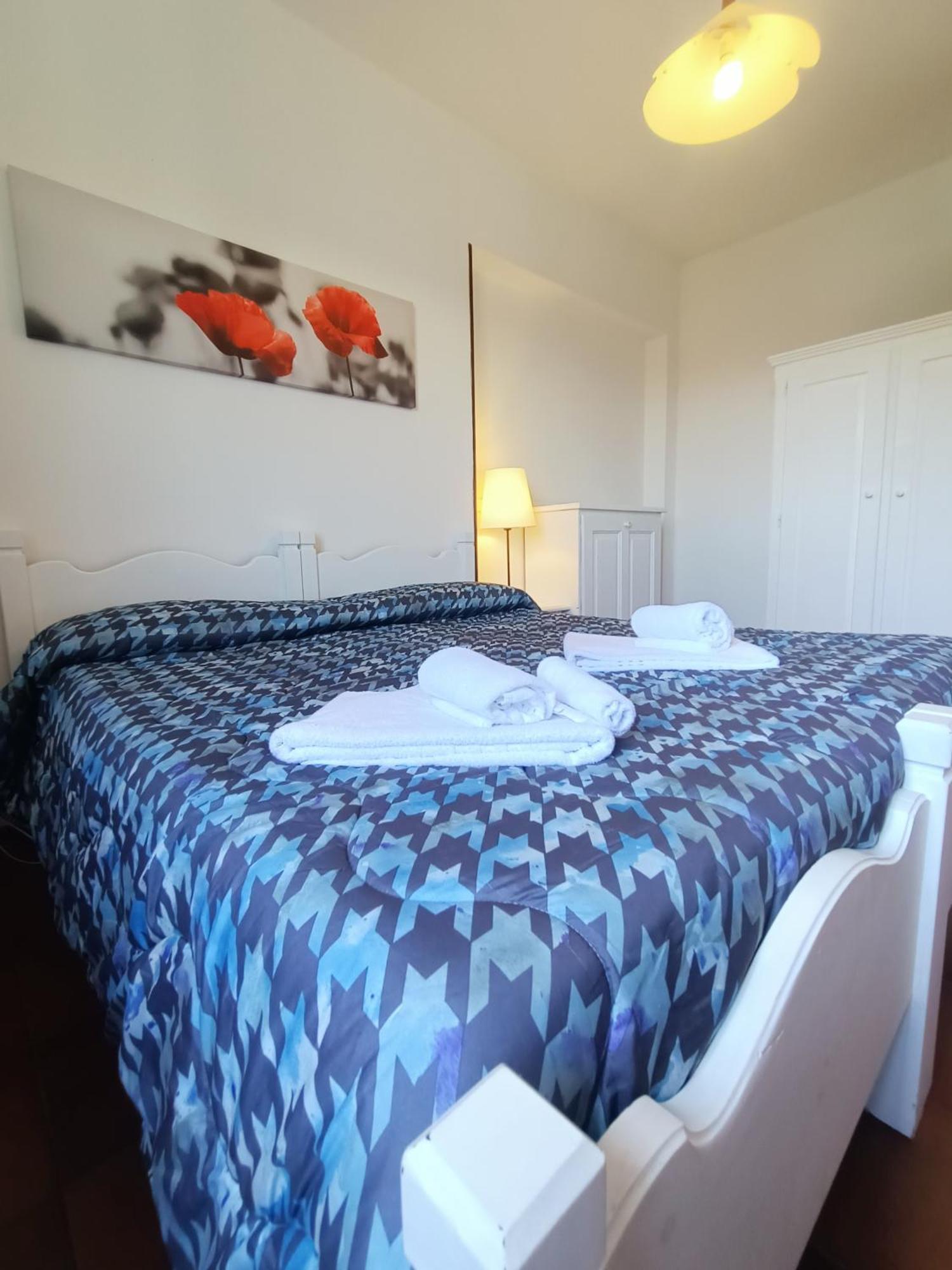 Residence La Meridiana San Bartolomeo Al Mare Luaran gambar