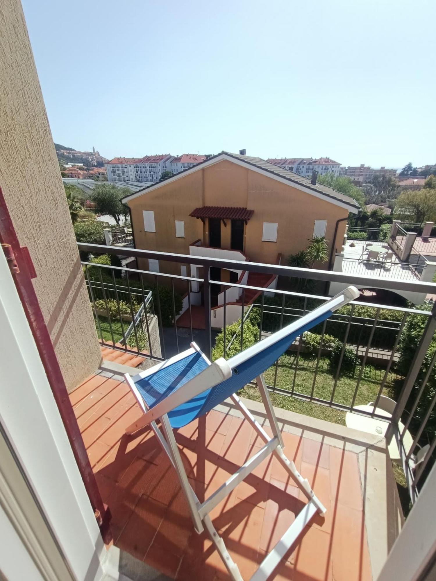 Residence La Meridiana San Bartolomeo Al Mare Luaran gambar