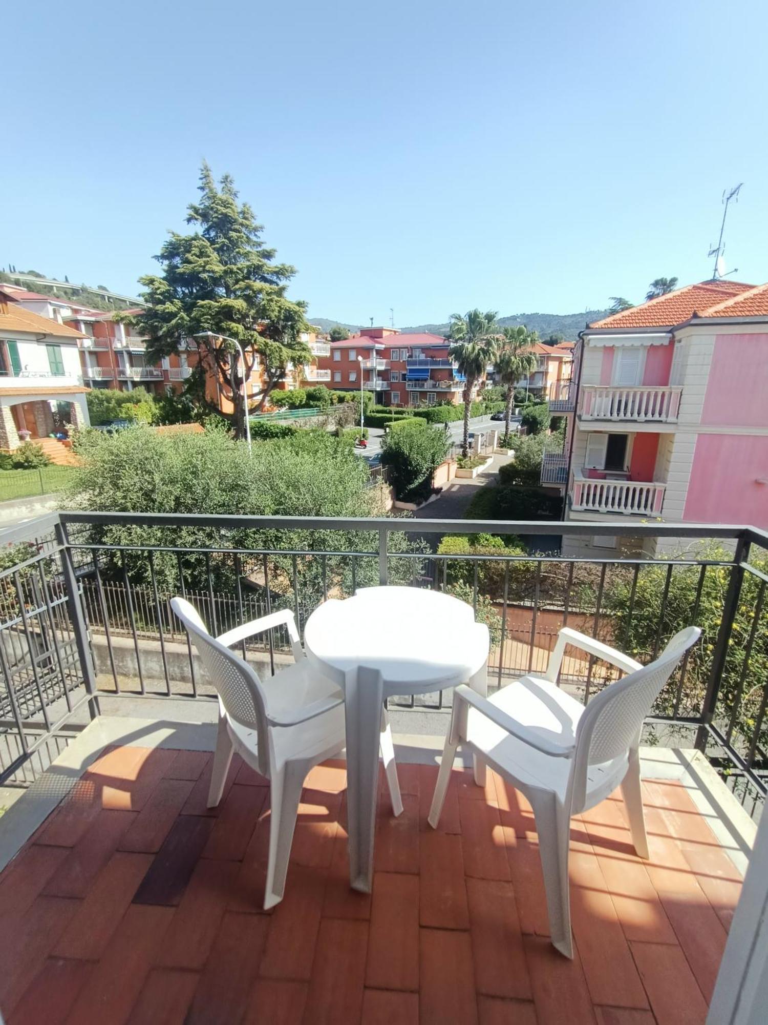 Residence La Meridiana San Bartolomeo Al Mare Luaran gambar