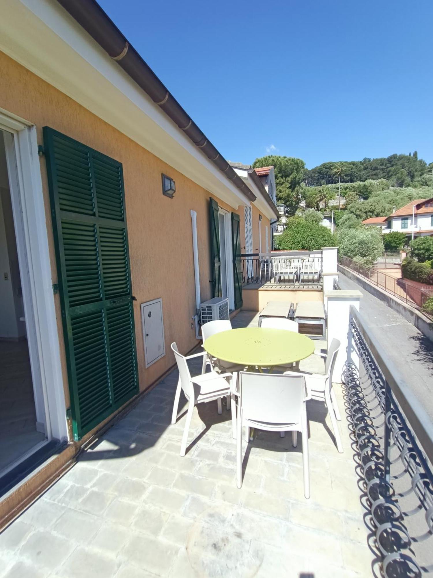 Residence La Meridiana San Bartolomeo Al Mare Luaran gambar