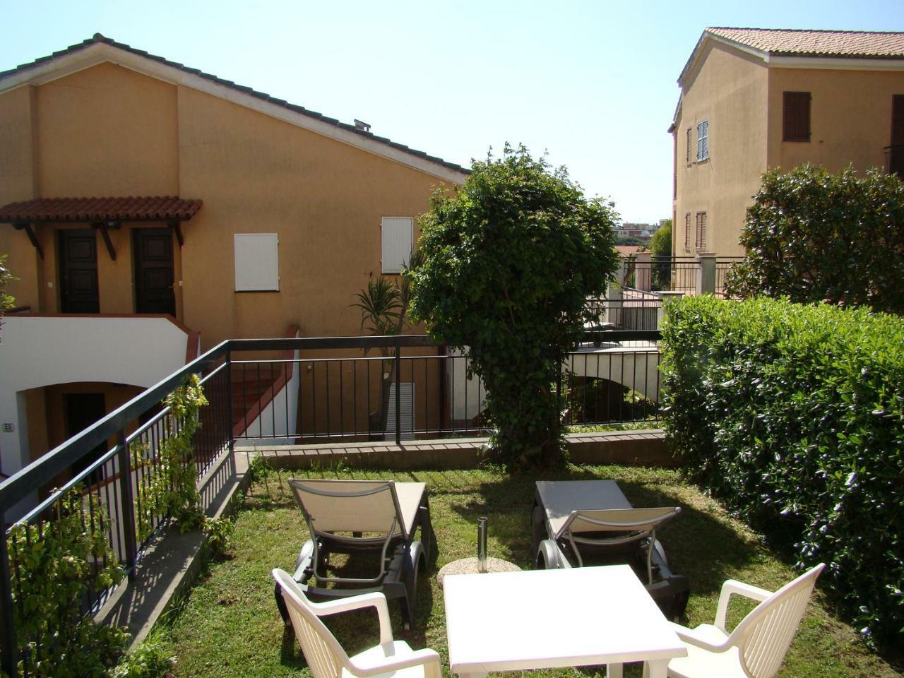 Residence La Meridiana San Bartolomeo Al Mare Luaran gambar