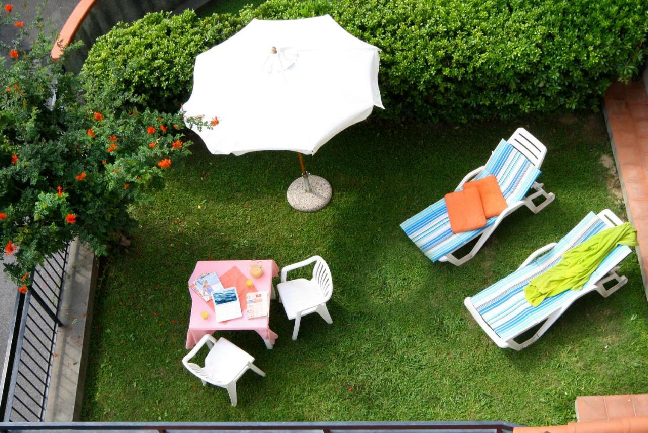 Residence La Meridiana San Bartolomeo Al Mare Luaran gambar